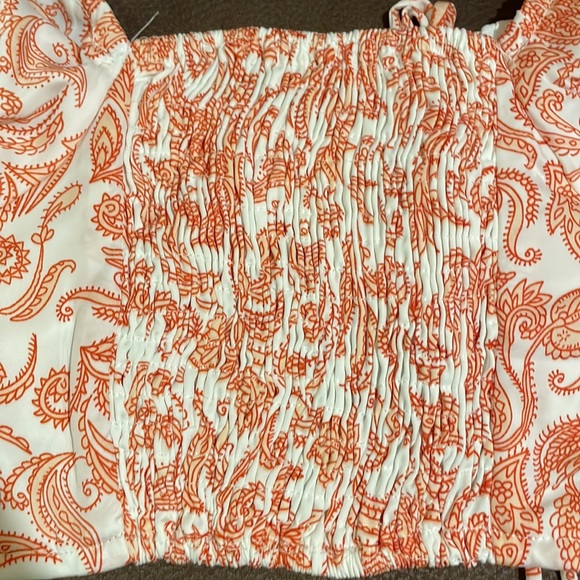 Top✅ - Picture 2 of 5